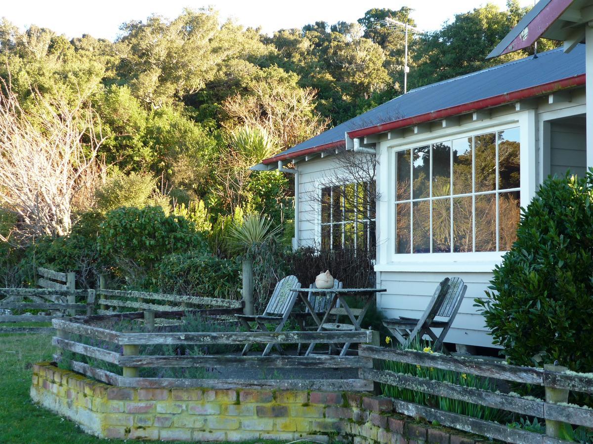 Hilltop Accommodation Catlins Papatowai Exterior photo