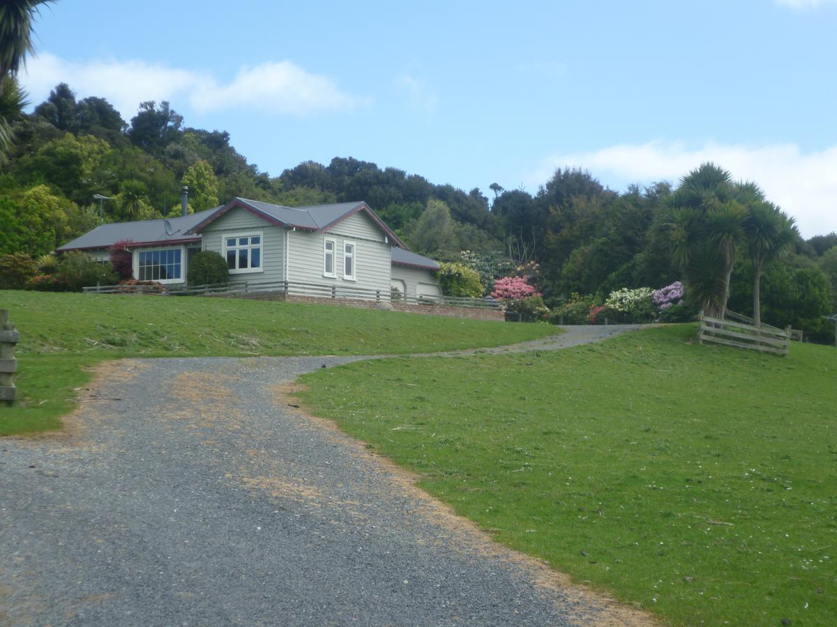 Hilltop Accommodation Catlins Papatowai Exterior photo